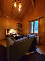 Forest View Apartment in Leissigen by Interlaken with No Kitchen - B&B Leissigen