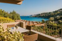 Deluxe One-Bedroom Suite with Sea View