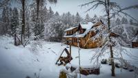 Nadleśniczówka - Bieszczadzka Zagroda - Bed and Breakfast Weremień