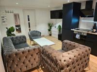 B&B Fresnes-sur-Marne - chez Angela, appartement avec jacuzzi - Bed and Breakfast Fresnes-sur-Marne