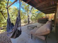 Cresta Lunar- Cozy and Modern 2 Bedroom Cabin - B&B Big Bear City