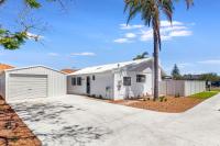Fairbairn Family Beach Bungalow - B&B Busselton