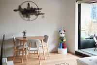 Urban Artistry Loft - A Haven Above the Bustle - B&B Melbourne