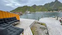 B&B Ballstad - Charming waterfront cabin in Ballstad, Lofoten - Bed and Breakfast Ballstad