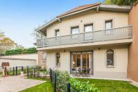La Villa Serenna - Appt avec jardin, 15 mn de Lyon - Bed and Breakfast