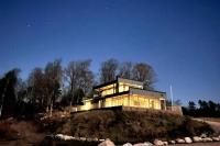Luxury 3 Bedroom Modern House in Nature - Chambres d’hôtes Uddevalla