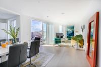 B&B Londen - Off THE SHARD XXL DESIGN FAMILY HOUSE with GARDEN OR PENTHOUSE with SKYLINE TERRACE - Bed and Breakfast Londen