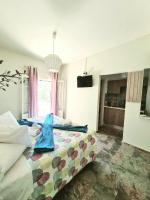 Malibu Summer Studios - B&B