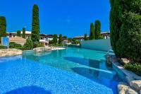 2 bedroom Apartment Assia with communal pool, Aphrodite Hills Resort - B&B Kouklia