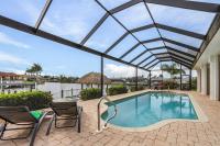 Villa Salty Shoreline, Cape Coral - Chambres d’hôtes