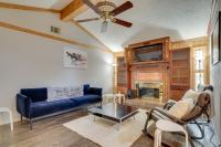 Round Rock Home with Large Yard 20 Mi to Austin! - B&B