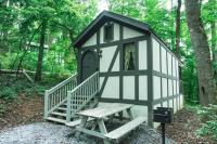 Tiny Home Cottage Near the Smokies #5 Fleur - B&B