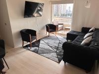 Depto Completo a 15 minutos del aereopuerto y frente al Mall - B&B Santiago