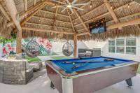 Heated Pool and Backyard North Palm Beach Retreat! - Ferienwohnung