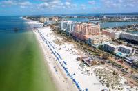 Family Friendly Home Near Beach and Downtown - B&B Clearwater