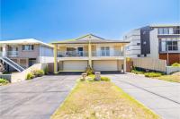 Bel Air, 8A Ocean Ave - pet friendly, water views and air con - Ferienwohnung Eneabba