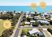 Town Central on Ryan 100m to beach and Main Street - B&B Robe