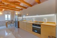 House MIRABELLE with heated Pool in Nerezine on Losinj island - Chambres d'hôtes Nerezine