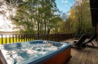 Dunnock Lodge with Hot-tub - B&B Carlisle