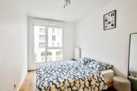 Chambre privée dans un appartement en colocation, parking gratuit - B&B Bagneux
