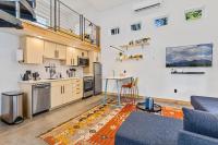 Enchanting & Newly Built NoHo 1 BDR Loft with AC! - B&B