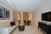 City Living at it's Finest on Clarence - B&B