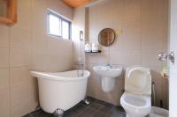 Deluxe Double Room with Private Bathroom