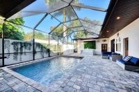 Courtyard Home with Pool, Spa & Sauna close to Beach & City Center - Chambres d'hôtes Sarasota