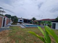 B&B Kampung Kenangan - D'Camp Homestay with swimming pool - Bed and Breakfast Kampung Kenangan