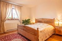 Queen Room with Garden View