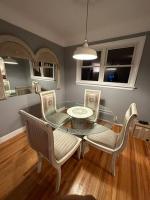 The Versace House - B&B Windsor