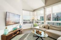B&B Los Angeles - Exquisite 3Level Penthouse Secluded Rooftop Pool - Bed and Breakfast Los Angeles
