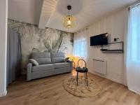 Studio en centre ville + wifi - B&B Labruguière