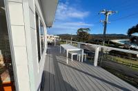 PIPI SHACK - iconic waterfront shack Binalong Bay - B&B Binalong Bay