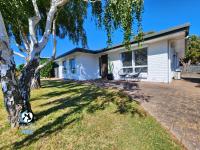 Hampton's Style Holiday Retreat - close to the beach! - B&B Encounter Bay