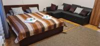 B&B Budapest - Free public parking BumbleBee Apartment 4ppl AC FastNet TV - Bed and Breakfast Budapest