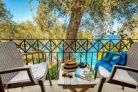 Aglaia Villa - Bed and Breakfast Longos