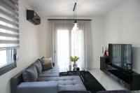 PARIS Opulent Lifestyle - B&B Drama