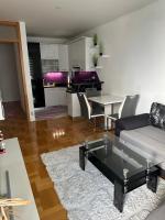 B&B Zagreb - Pia Apartment -SelfCheckIn-free parking - Bed and Breakfast Zagreb