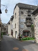 B&B Salers - La maison Saluces - Bed and Breakfast Salers