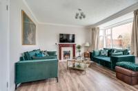 B&B Belfast - Cavehill View. An elegant 4 bedroom detached house. Your perfect Belfast retreat! - Bed and Breakfast Belfast