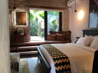 King Room with Garden View