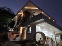 Arya Exclusive Villa - Bed and Breakfast