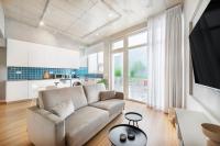  Apartment with Garden