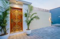 Villa Aarka - Chic Balinese Bohemian Retreat in Seminyak - B&B Seminyak
