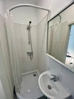 Neuwertiges Apartment mit schnellem WLAN, Glasfaser, Kostenlose Privatparkplatz auch für Transporter geeignet R24 - Chambres d'hôtes Freiberg am Neckar