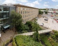 Kemara Apartments - Stunning 2 Bedroom Duplex Apartment - B&B Bradford