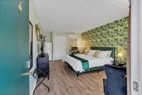 Beachside Boutique Suite 6 - B&B