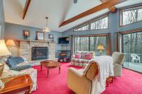 6 Mi to Jack Frost Ski Resort Family Home with Deck - Bed and Breakfast Blakeslee