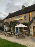 Cat and Custard Pot Inn - Chambres d’hôtes Shipton Moyne